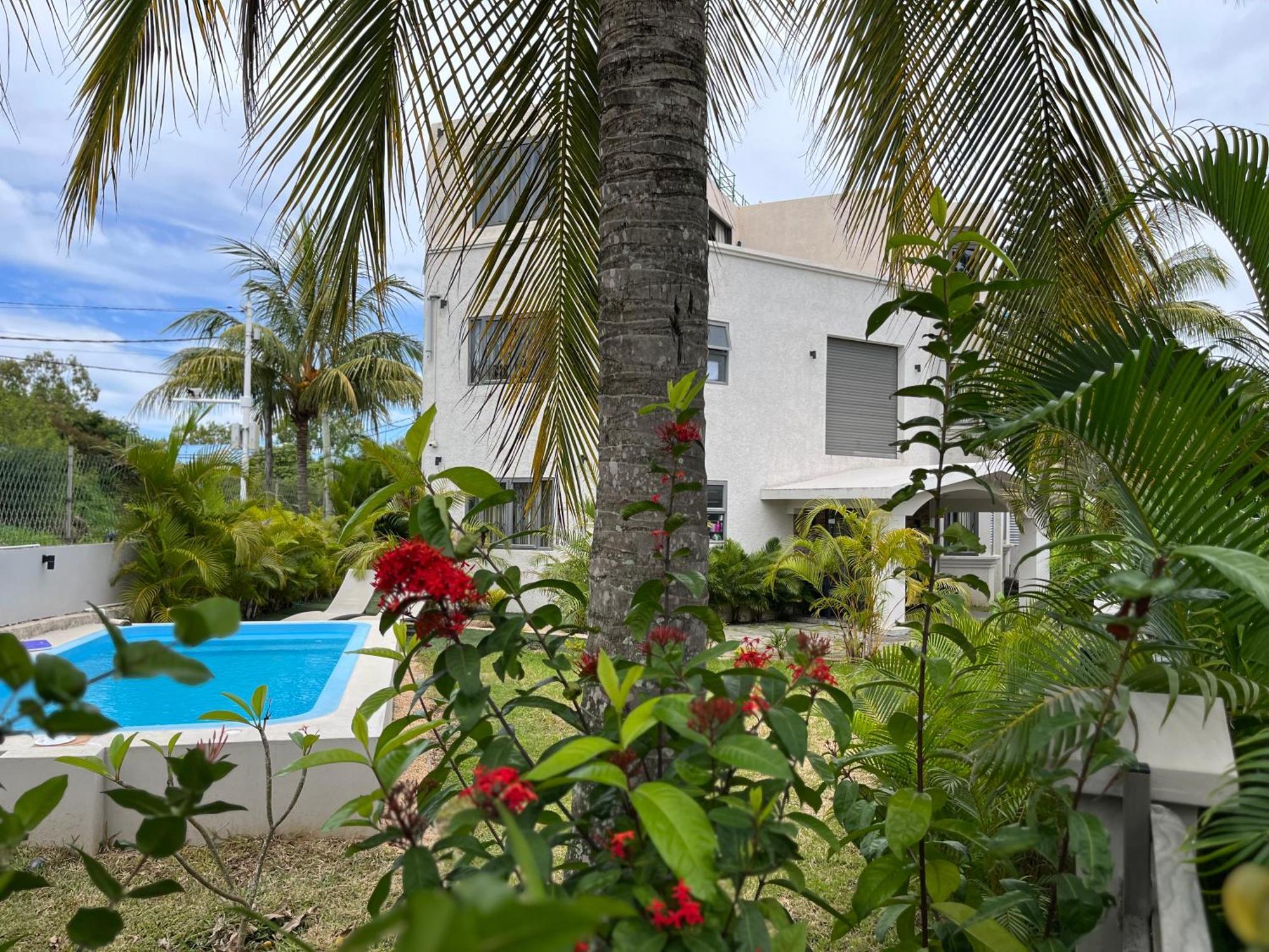 Cosy 2 Bedrooms Apts In Pereybere -Seasons Break Apartment Pereybere Beach Εξωτερικό φωτογραφία
