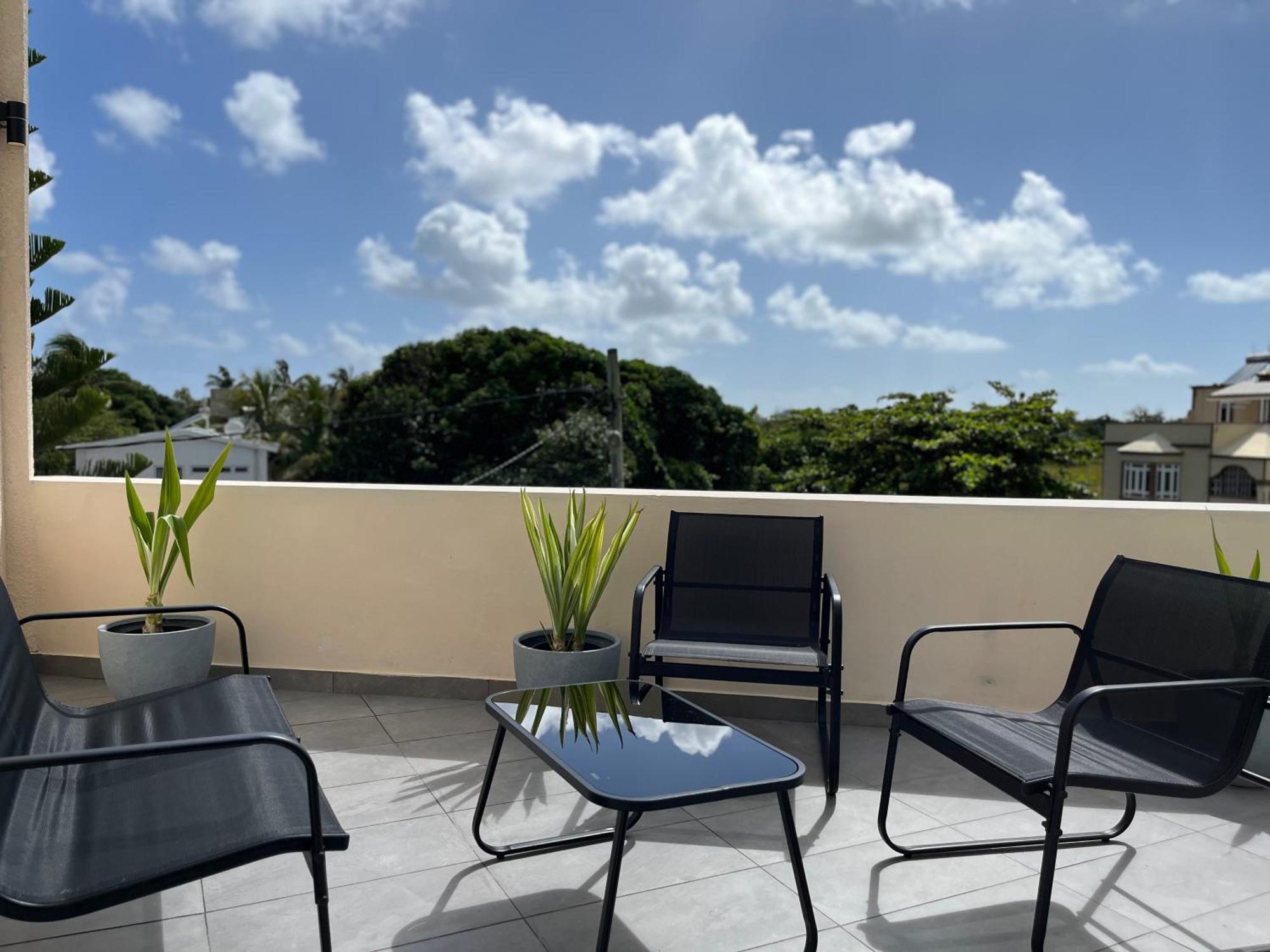 Cosy 2 Bedrooms Apts In Pereybere -Seasons Break Apartment Pereybere Beach Εξωτερικό φωτογραφία